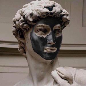 美女被捅的不停
